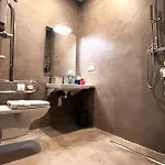 73 Boutique 4*