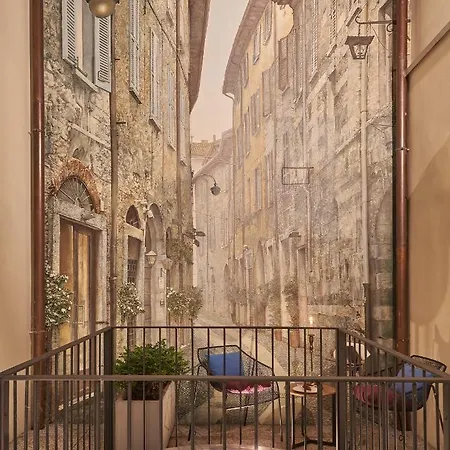 73 Boutique Hotel 4*