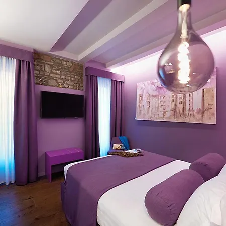 73 Boutique Hotel 4*