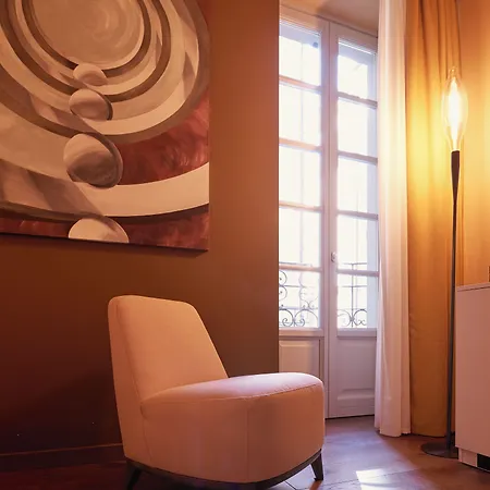 73 Boutique 4* Como