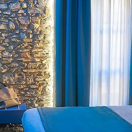 73 Boutique 4* كومو