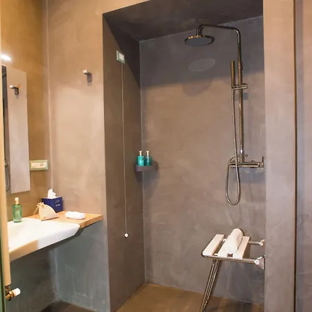 73 Boutique 4* Como